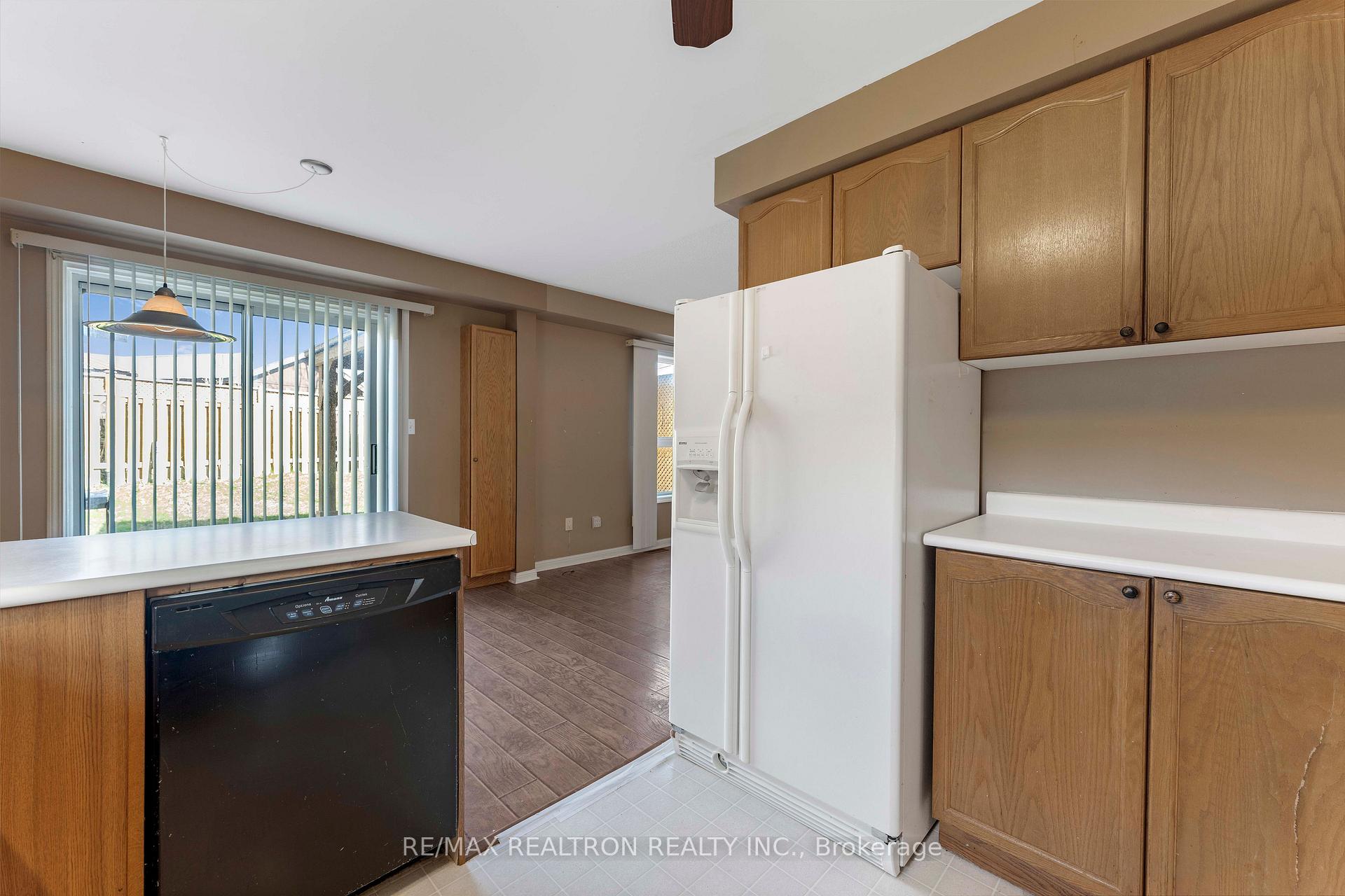 Photo 8 of 34 Aikens Crescent, Barrie, Holly — HOMEH