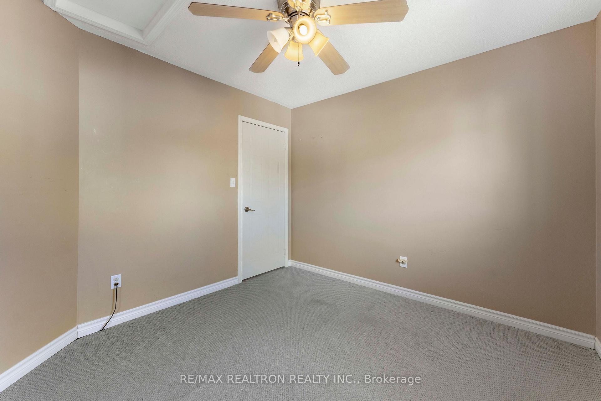 Photo 12 of 34 Aikens Crescent, Barrie, Holly — HOMEH