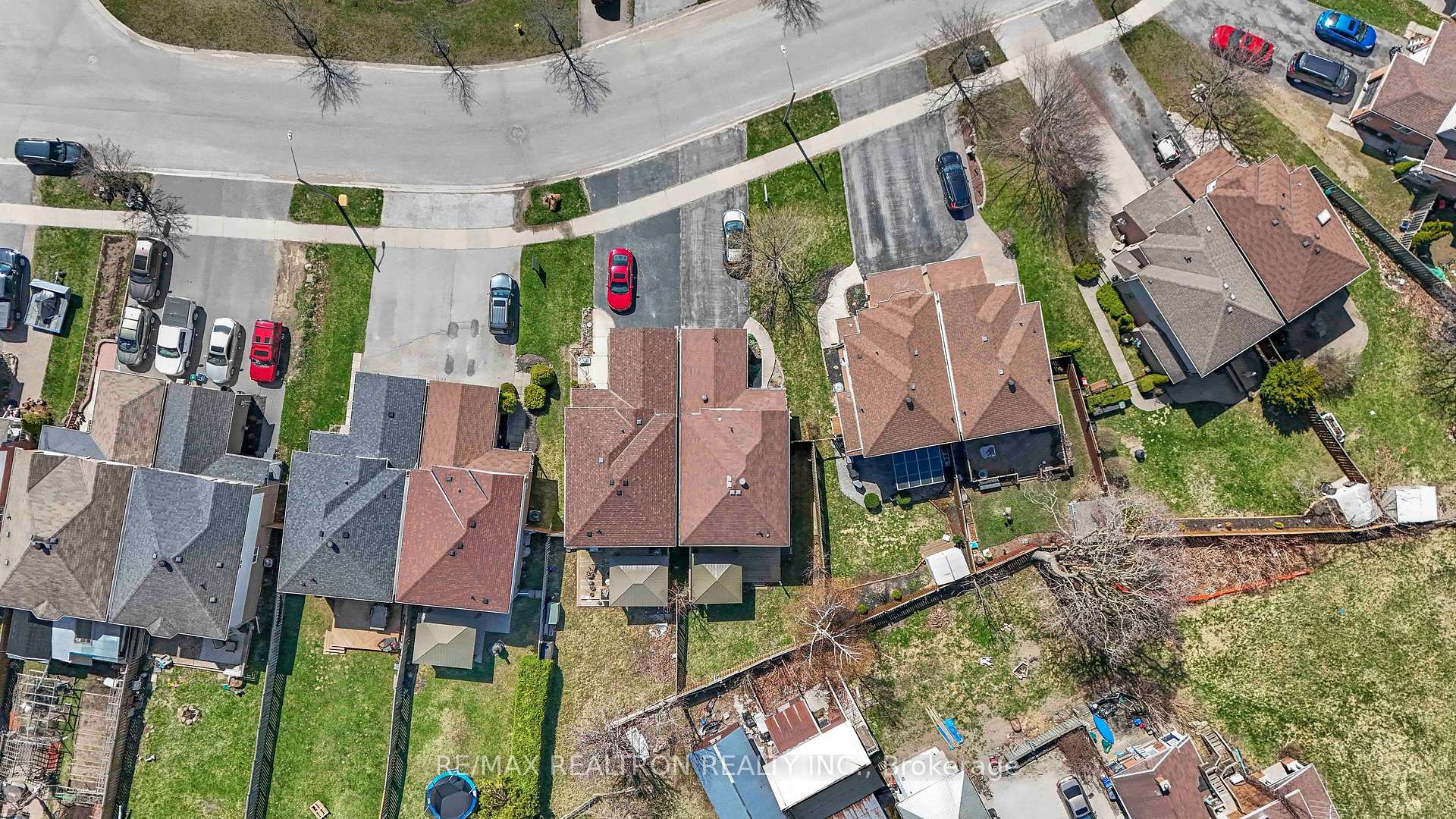 Photo 39 of 34 Aikens Crescent, Barrie, Holly — HOMEH