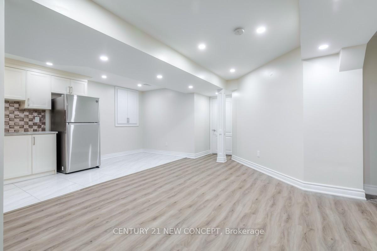 Photo 4 of Unit Bsmt, 1605 Seguin Square, Pickering, Amberlea — HOMEH