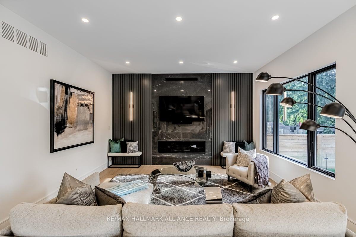 Photo 10 of 348 Winston Road, Oakville, West — HOMEH