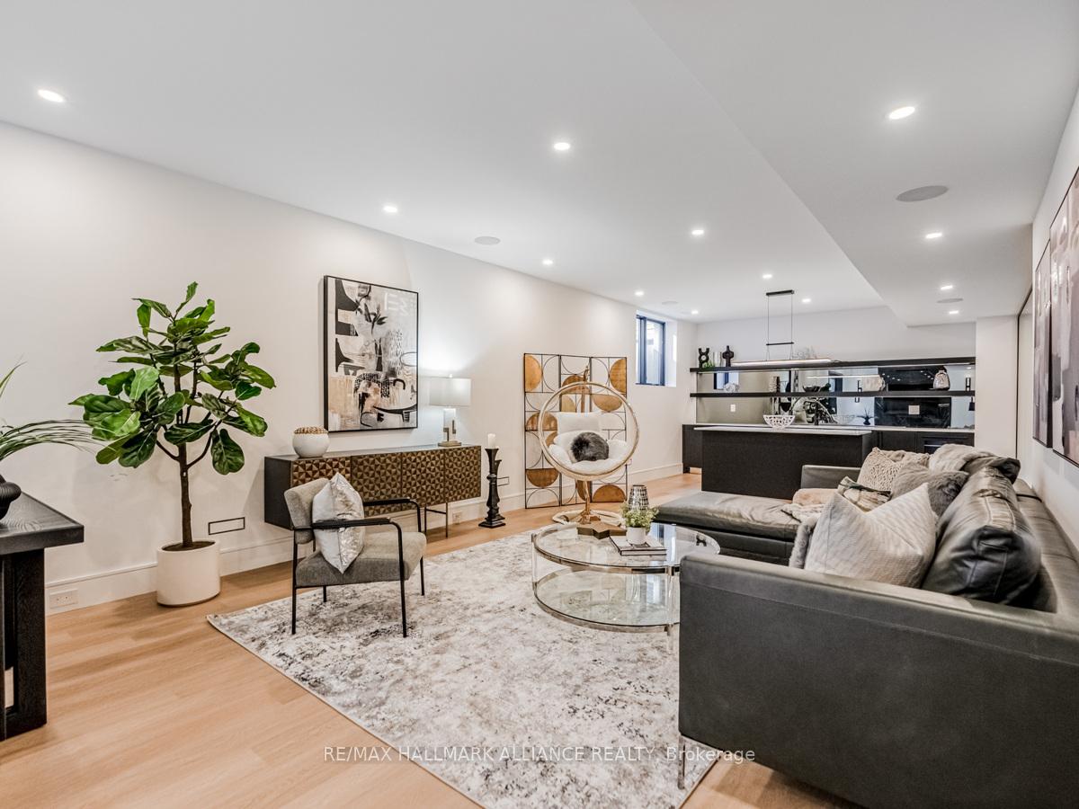 Photo 23 of 348 Winston Road, Oakville, West — HOMEH