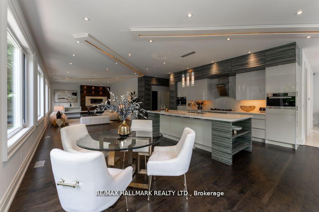 Photo 2 of 17 Hammok Crescent, Markham, Bayview Glen — HOMEH