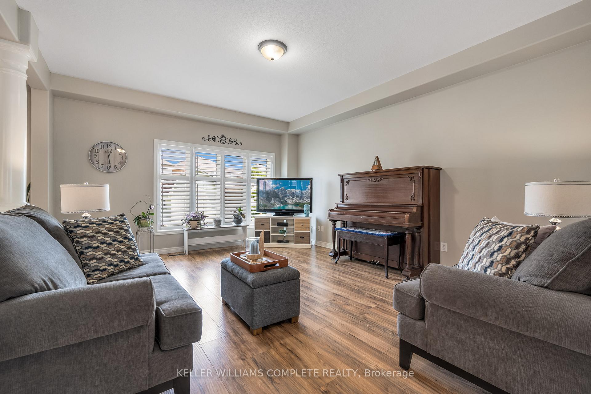 Photo 17 of 72 Windwood Drive, Hamilton, Binbrook — HOMEH