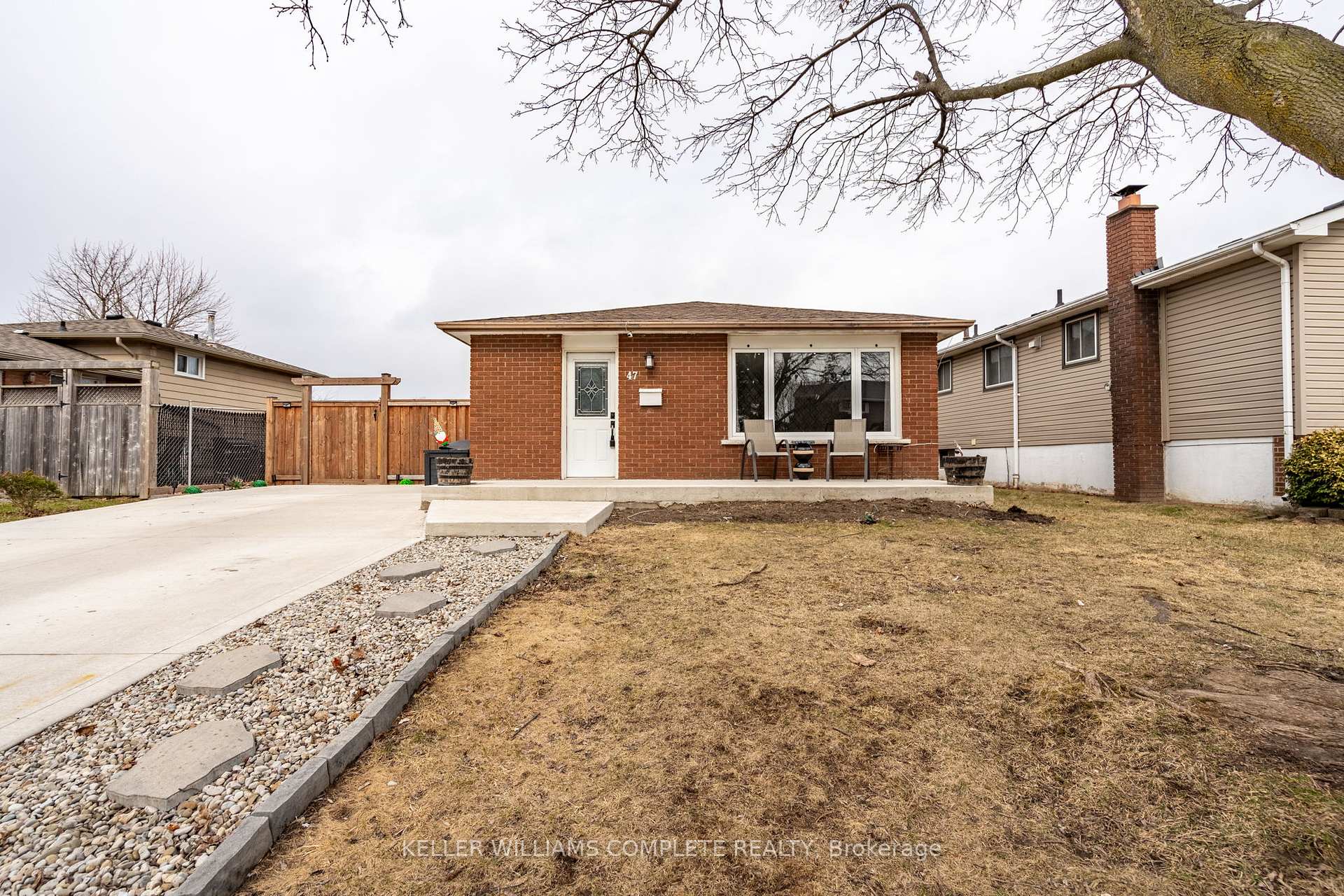 Photo 18 of 47 Locheed Drive, Hamilton, Lisgar — HOMEH