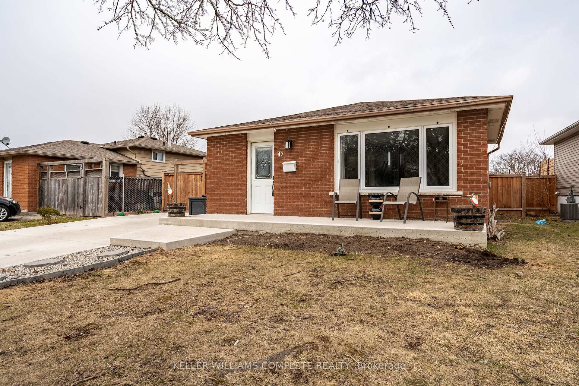 Photo 31 of 47 Locheed Drive, Hamilton, Lisgar — HOMEH