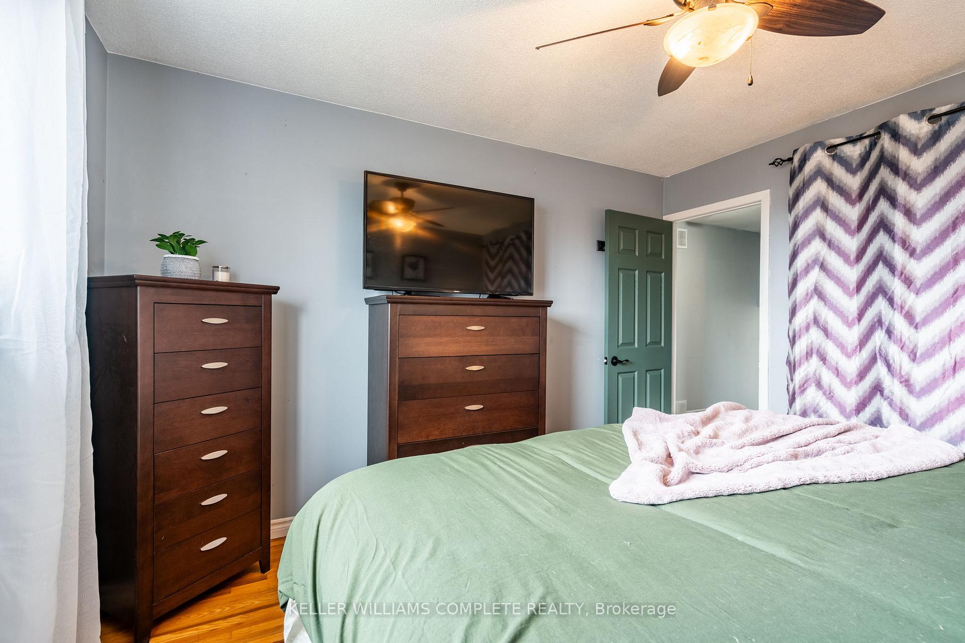 Photo 17 of 47 Locheed Drive, Hamilton, Lisgar — HOMEH