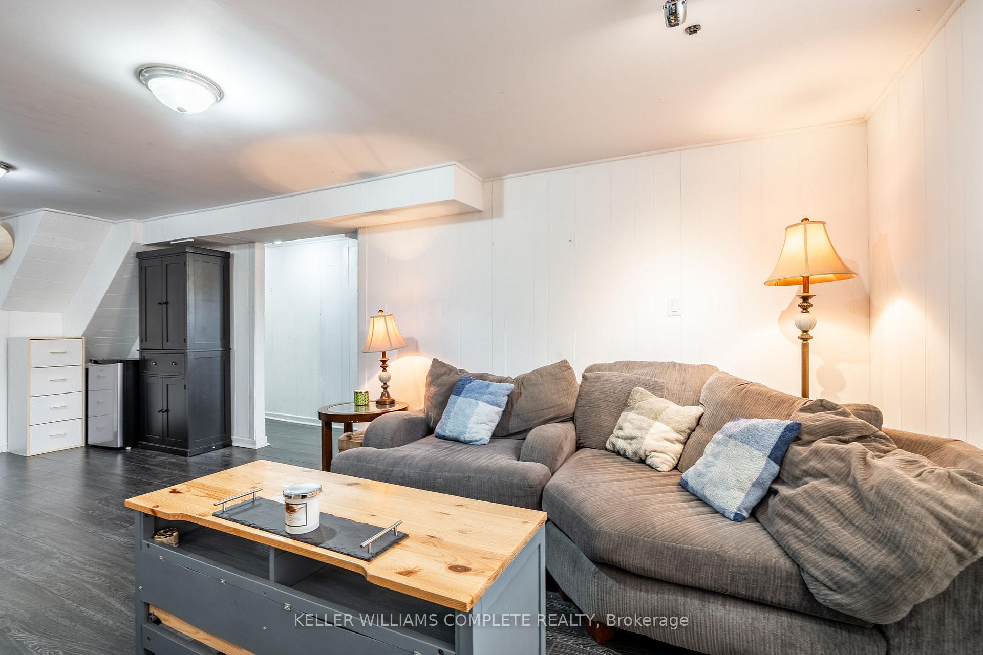 Photo 34 of 47 Locheed Drive, Hamilton, Lisgar — HOMEH