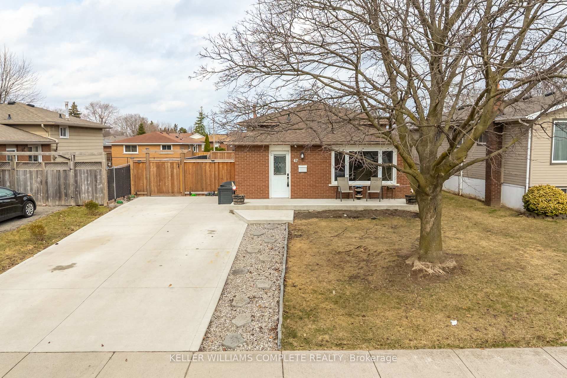 Photo 39 of 47 Locheed Drive, Hamilton, Lisgar — HOMEH