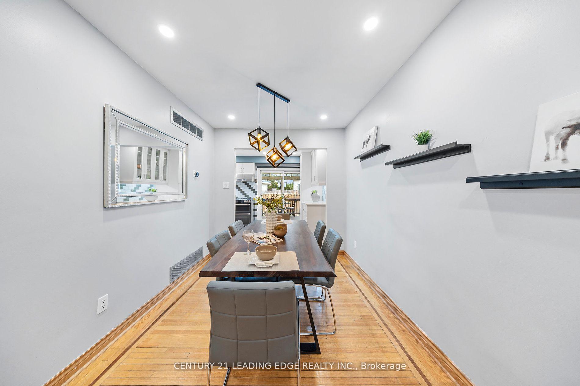 Photo 16 of 47 Peachtree Place, Vaughan, Glen Shields — HOMEH