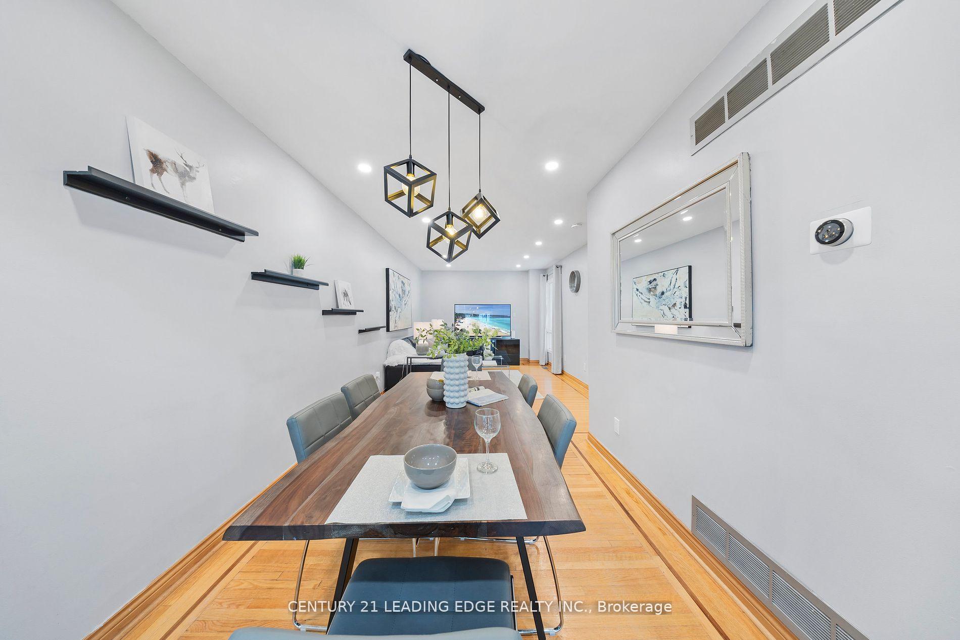 Photo 5 of 47 Peachtree Place, Vaughan, Glen Shields — HOMEH