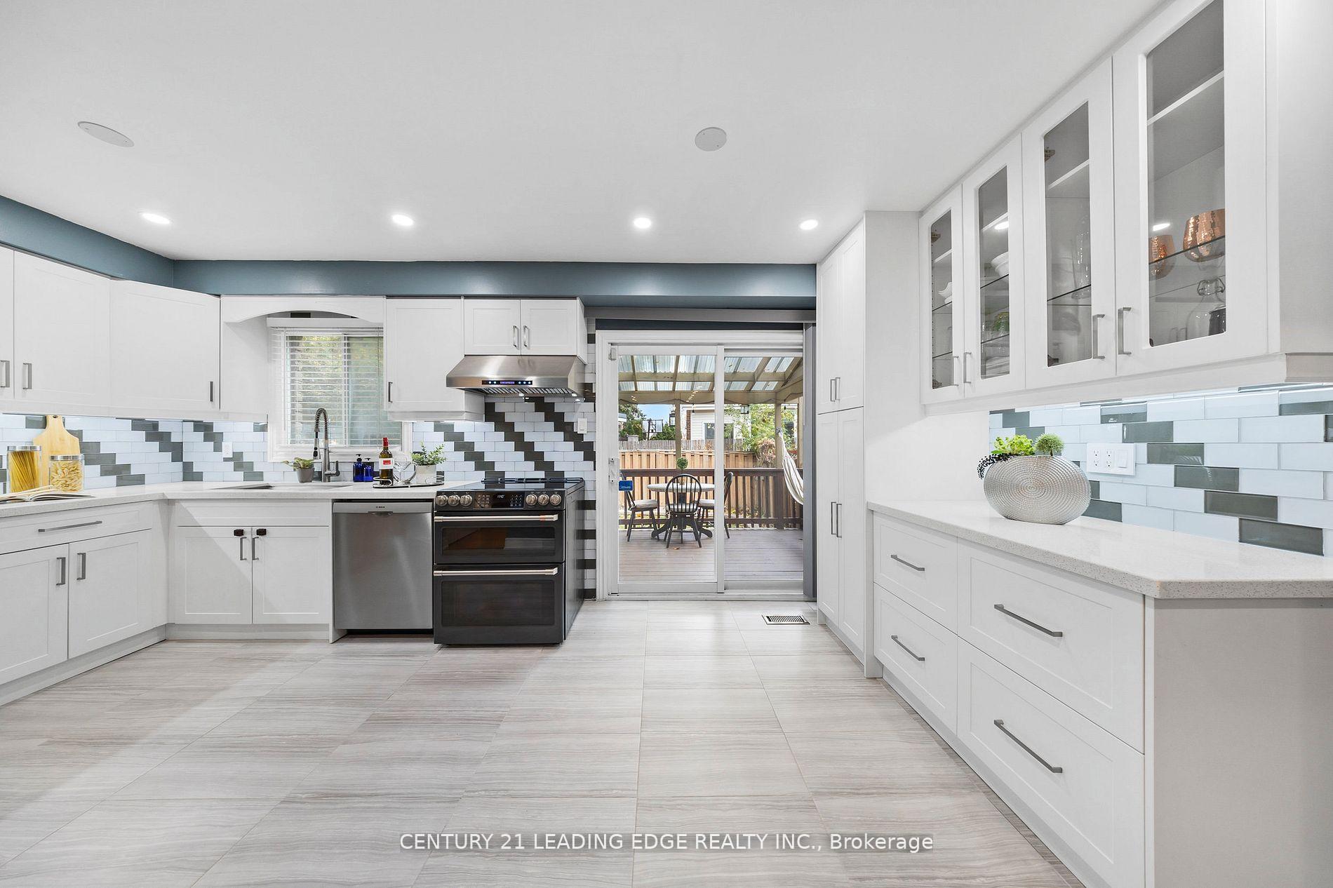 Photo 11 of 47 Peachtree Place, Vaughan, Glen Shields — HOMEH