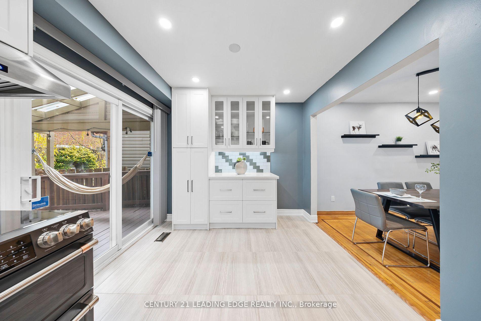 Photo 7 of 47 Peachtree Place, Vaughan, Glen Shields — HOMEH