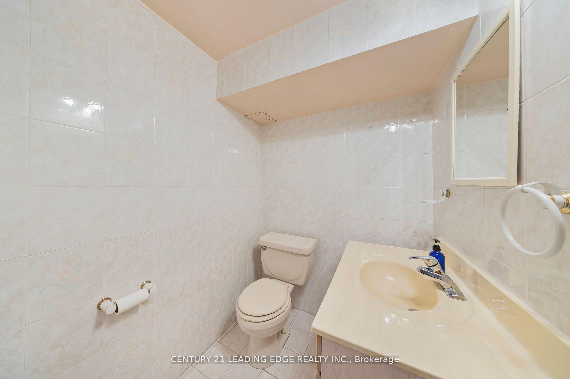 Photo 23 of 47 Peachtree Place, Vaughan, Glen Shields — HOMEH