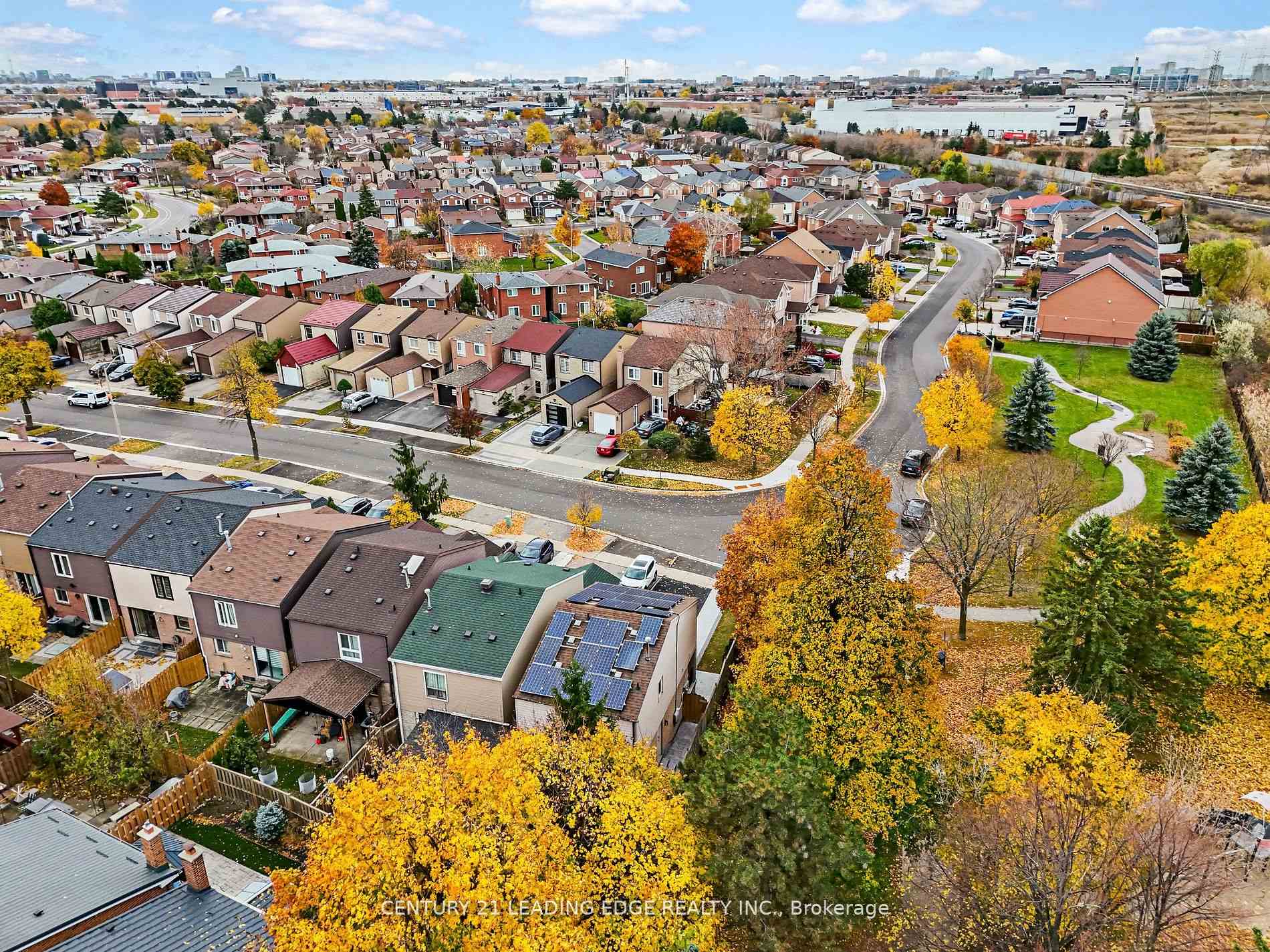 Photo 38 of 47 Peachtree Place, Vaughan, Glen Shields — HOMEH