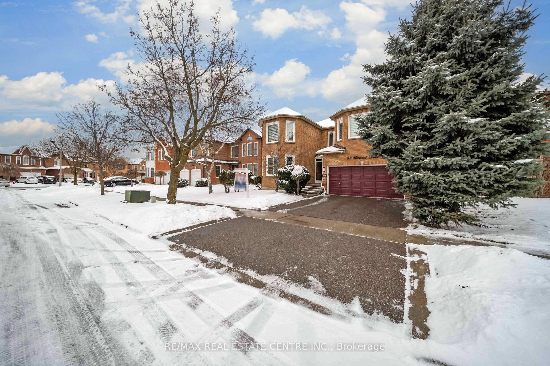 Photo 18 of 63 Leeward Drive, Brampton, Westgate — HOMEH