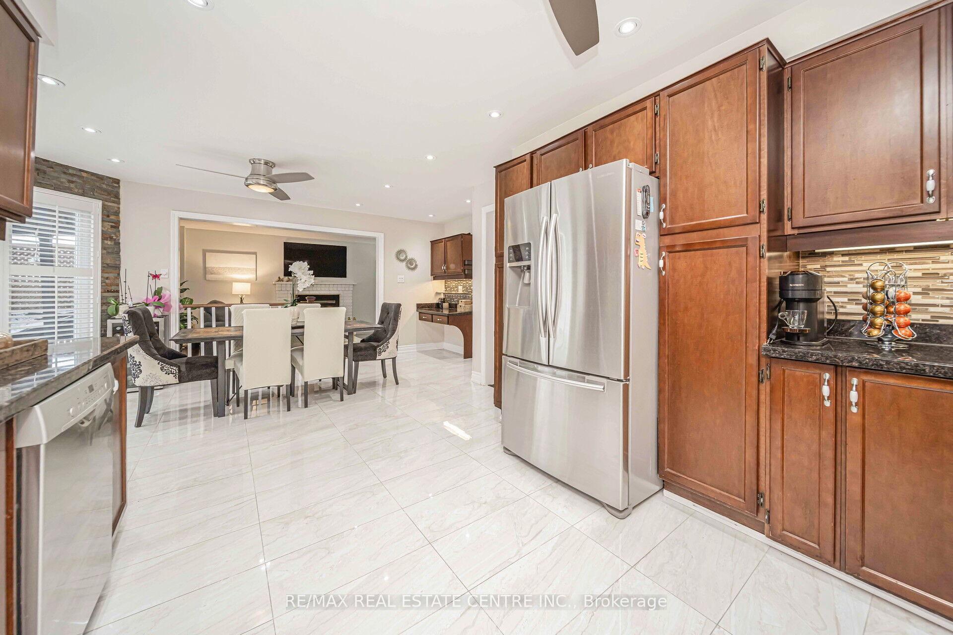 Photo 36 of 63 Leeward Drive, Brampton, Westgate — HOMEH