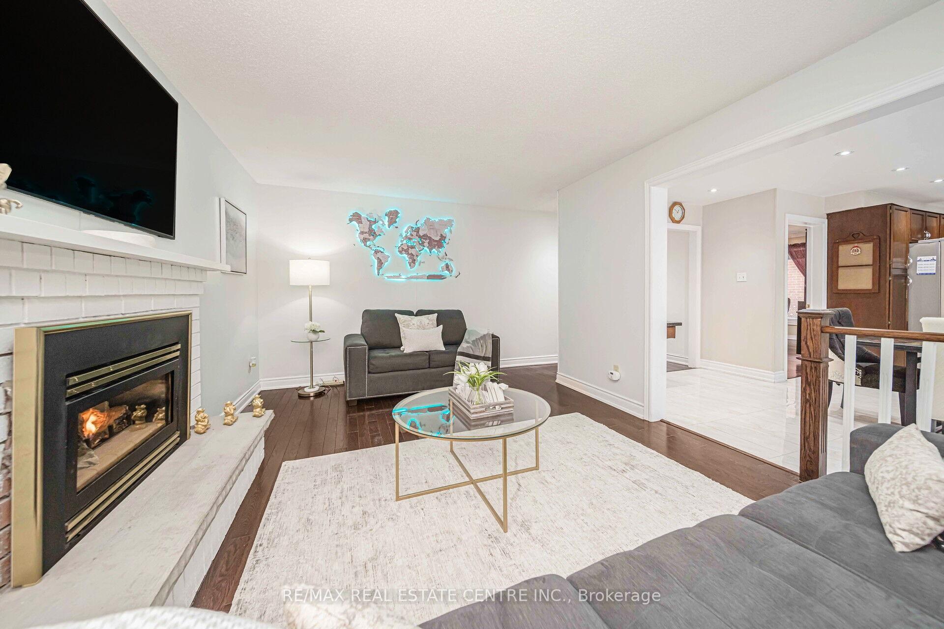 Photo 35 of 63 Leeward Drive, Brampton, Westgate — HOMEH