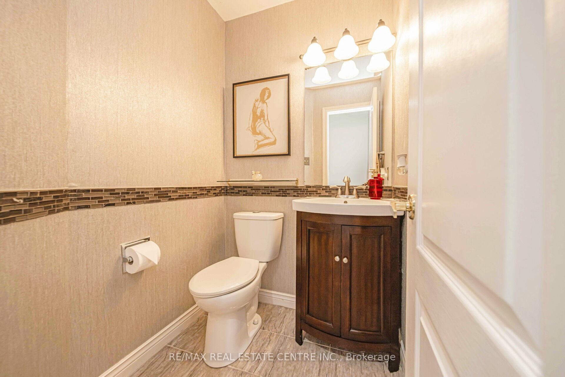 Photo 38 of 63 Leeward Drive, Brampton, Westgate — HOMEH