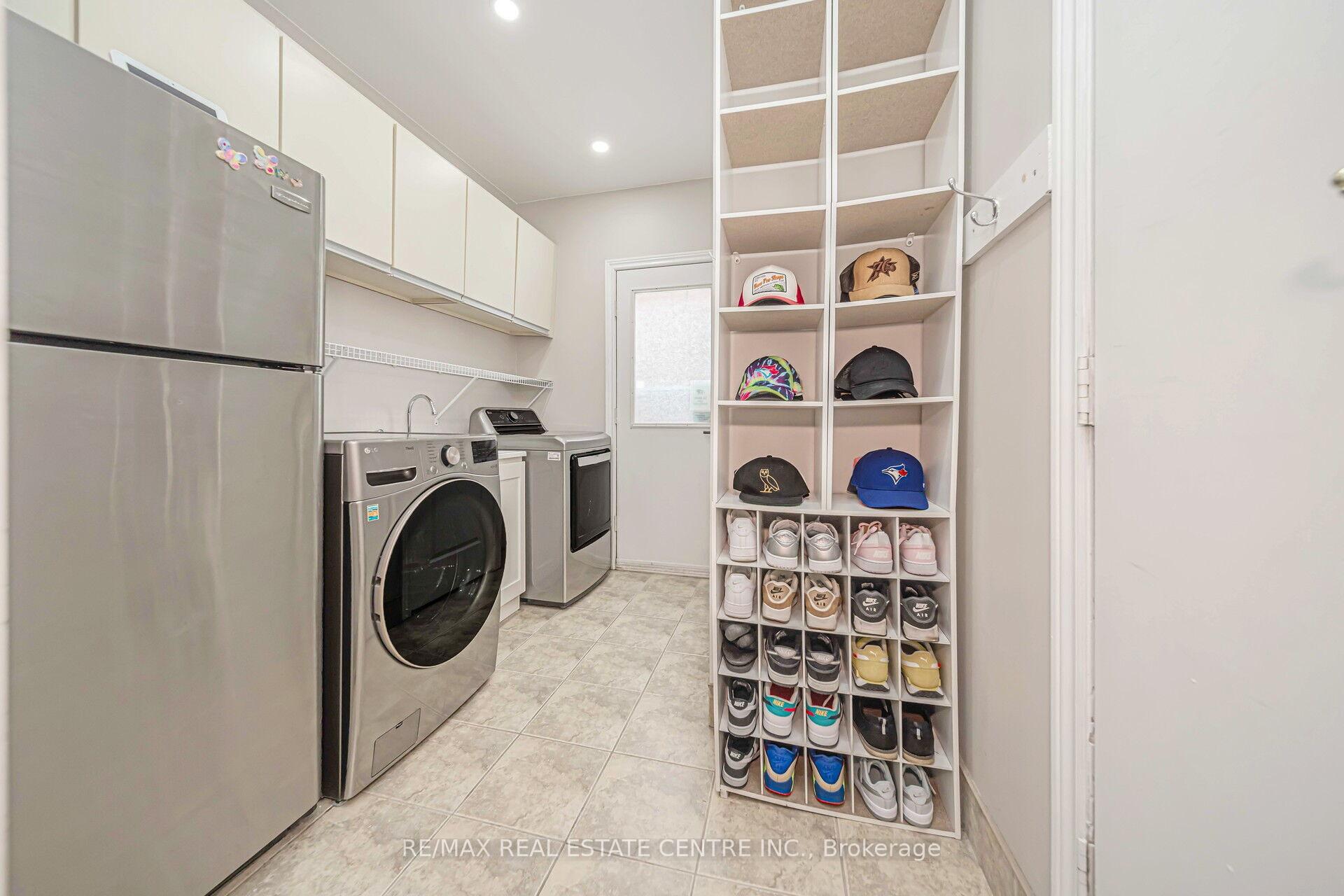 Photo 39 of 63 Leeward Drive, Brampton, Westgate — HOMEH