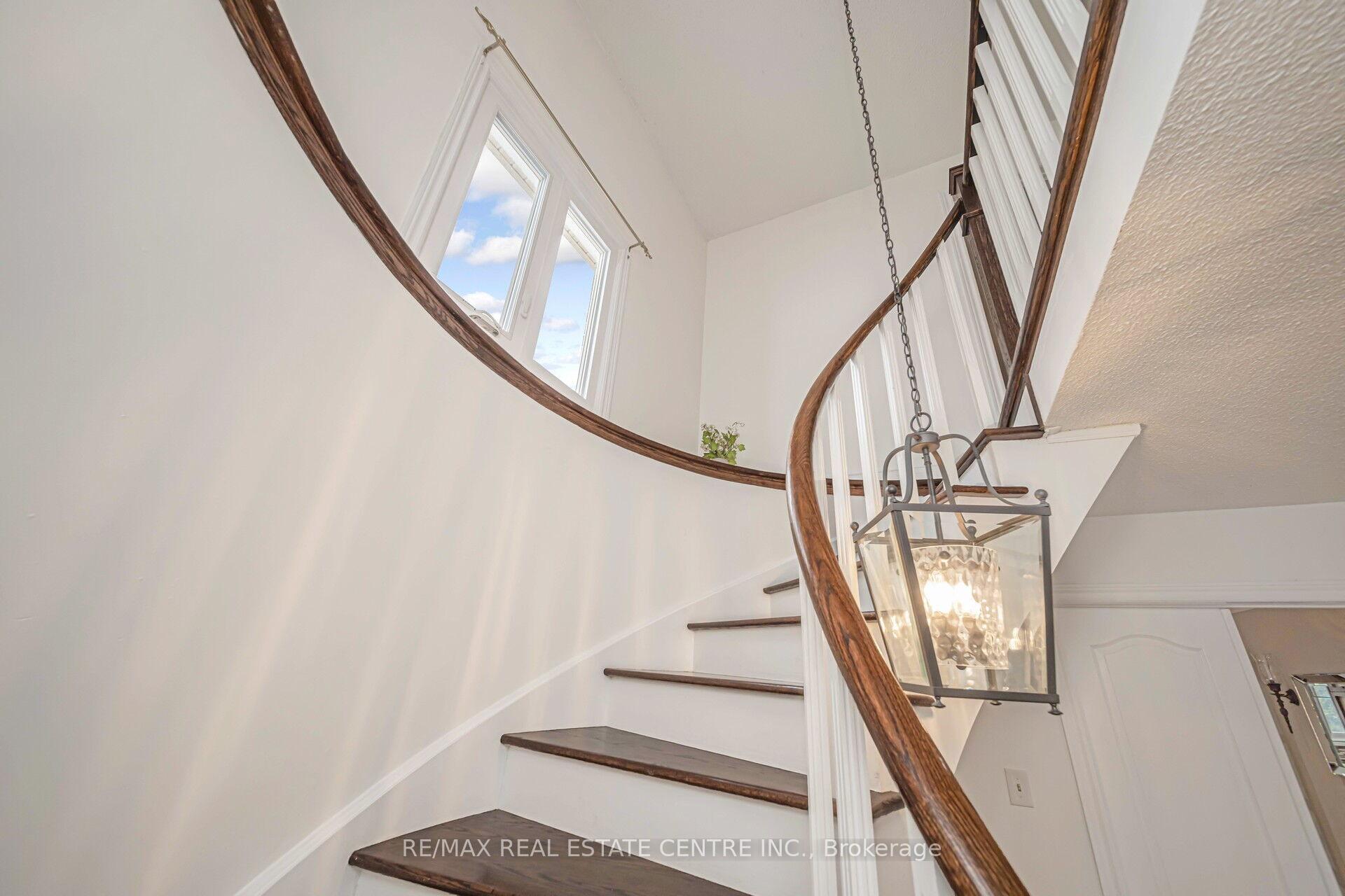 Photo 43 of 63 Leeward Drive, Brampton, Westgate — HOMEH