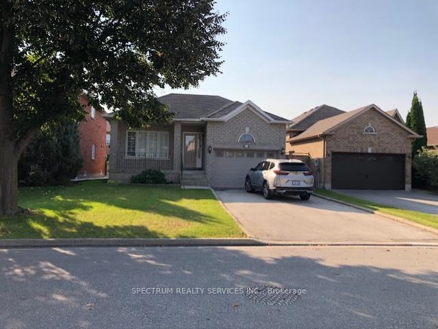 Photo 2 of 31 Coalbrook Court, Vaughan, East Woodbridge — HOMEH