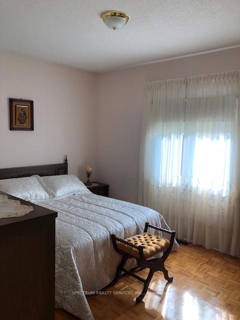 Photo 10 of 31 Coalbrook Court, Vaughan, East Woodbridge — HOMEH
