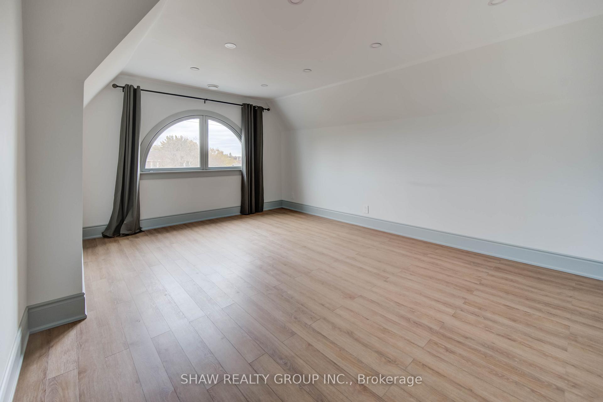 Photo 17 of Unit D, 706 Queenston Road, Cambridge — HOMEH