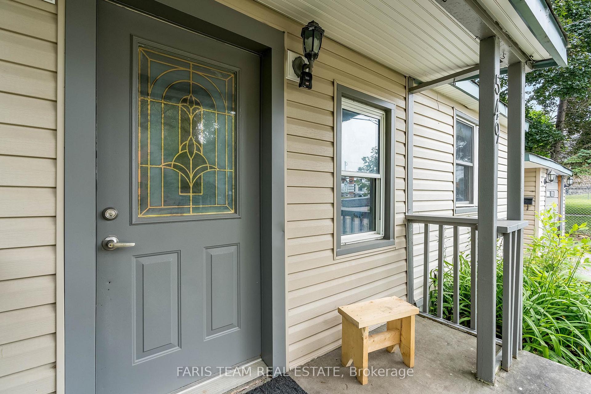 Photo 3 of 549 King Street, Midland — HOMEH