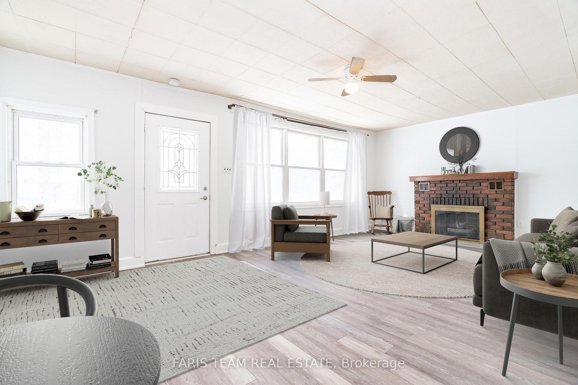 Photo 11 of 549 King Street, Midland — HOMEH