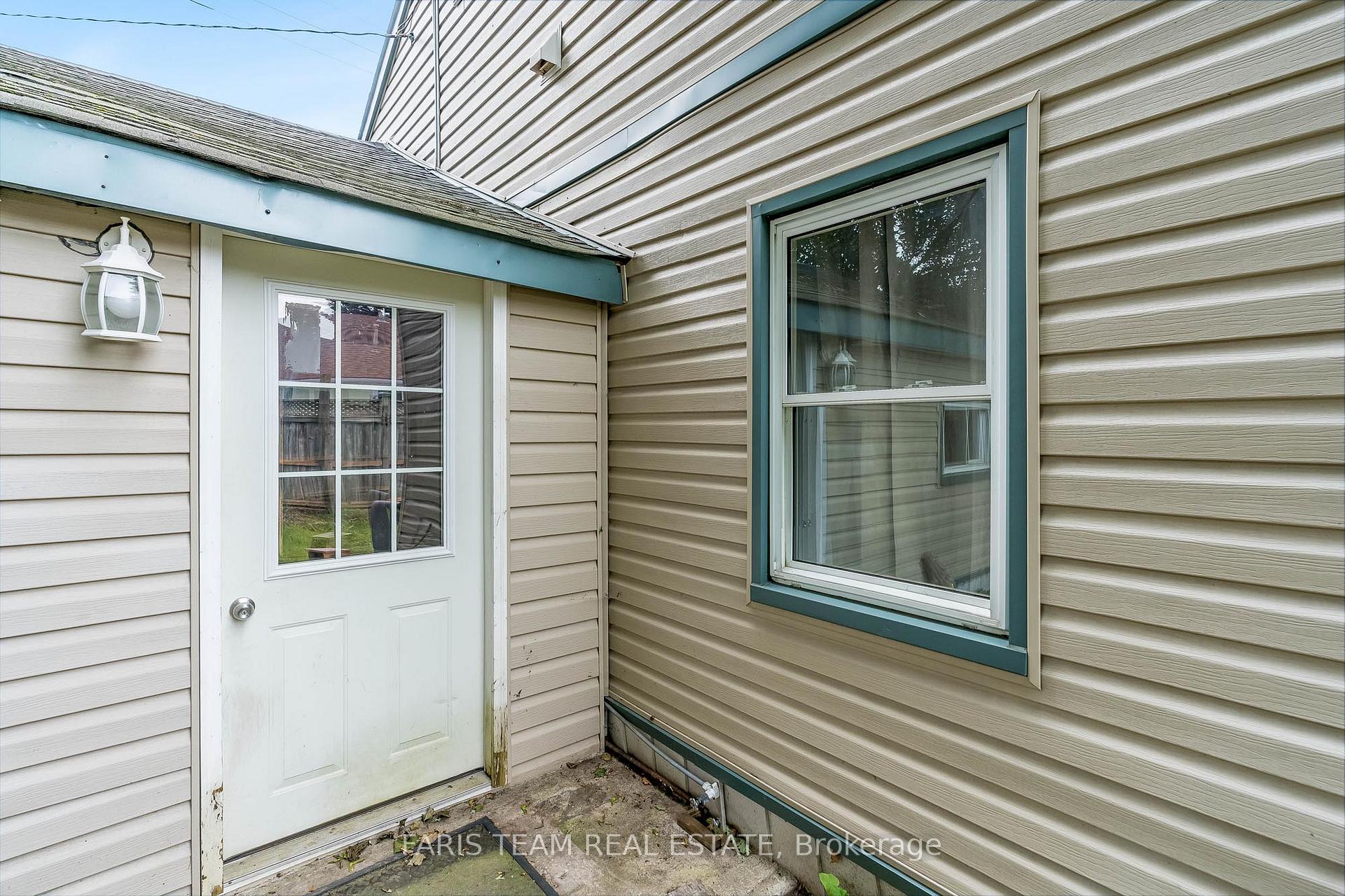 Photo 14 of 549 King Street, Midland — HOMEH