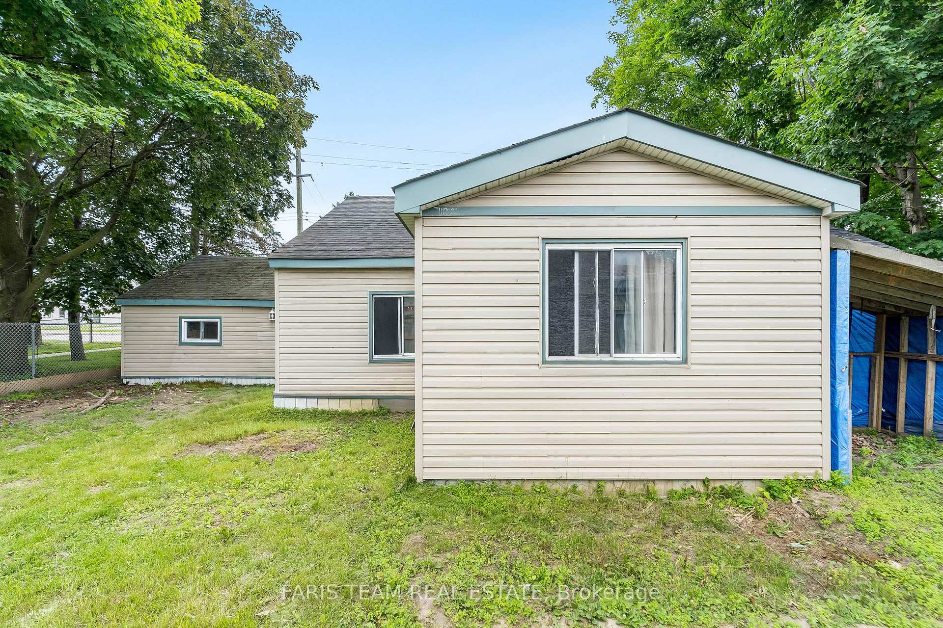 Photo 15 of 549 King Street, Midland — HOMEH