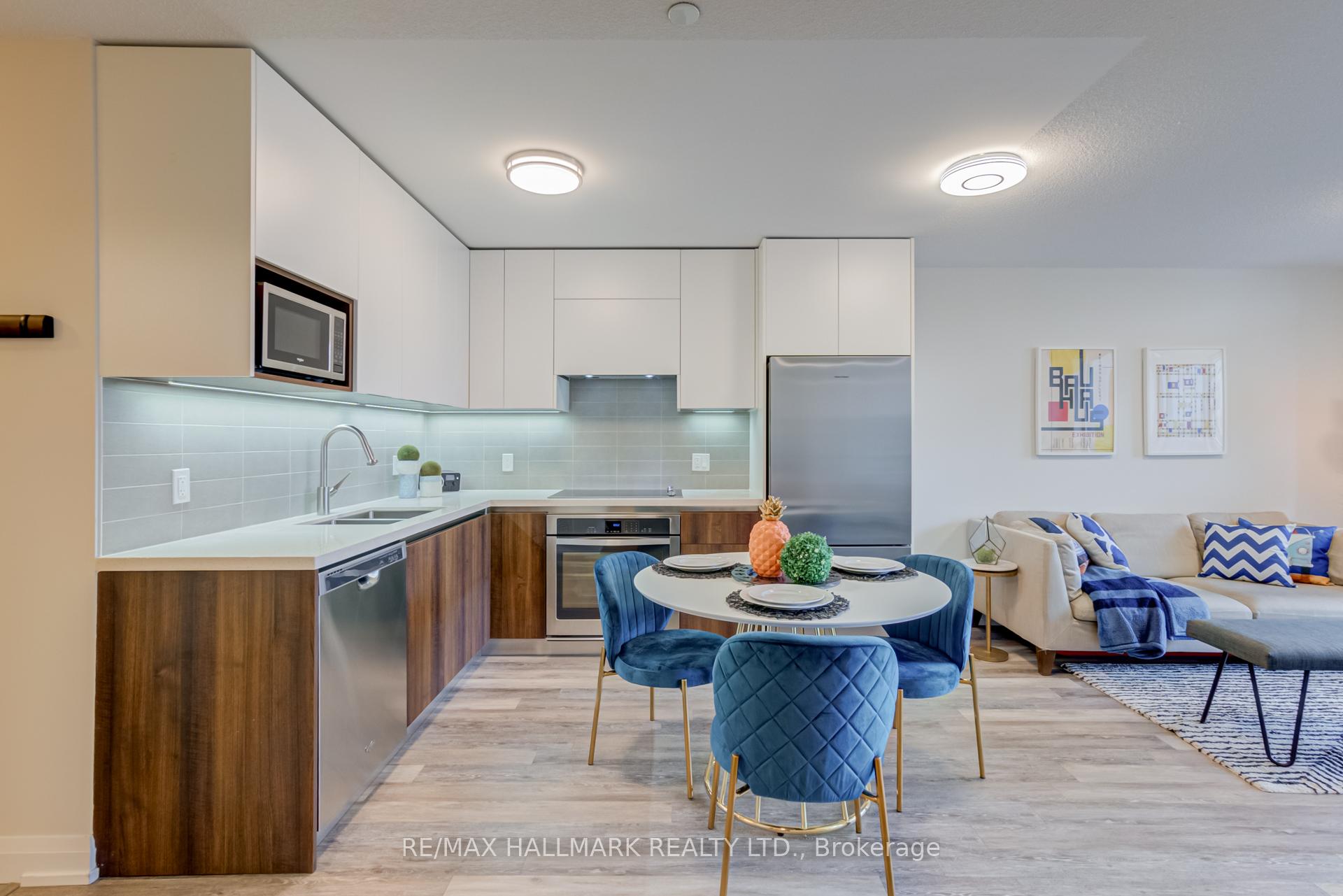 Photo 1 of Unit 726, 25 Water Walk Drive, Markham, Unionville — HOMEH