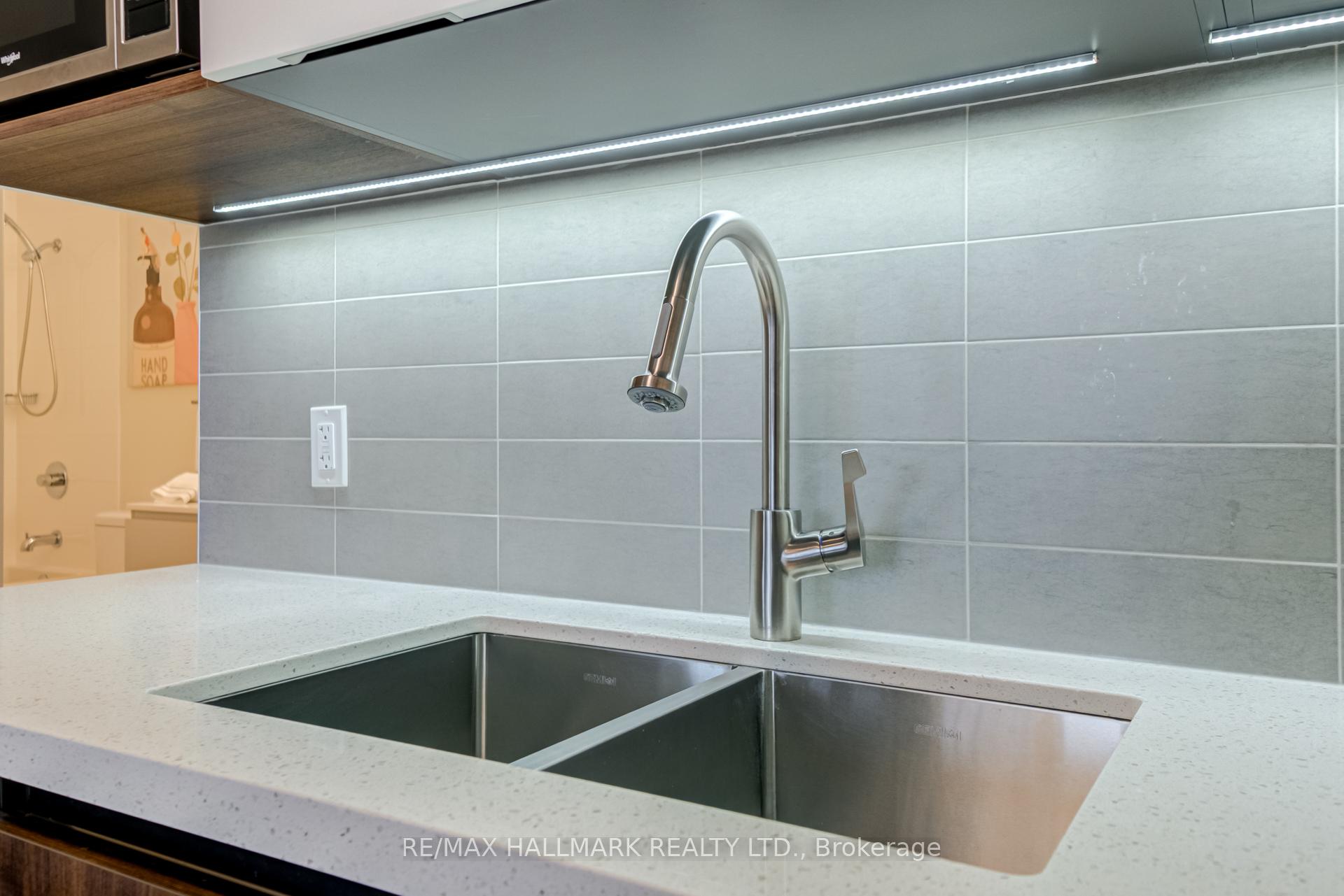 Photo 3 of Unit 726, 25 Water Walk Drive, Markham, Unionville — HOMEH