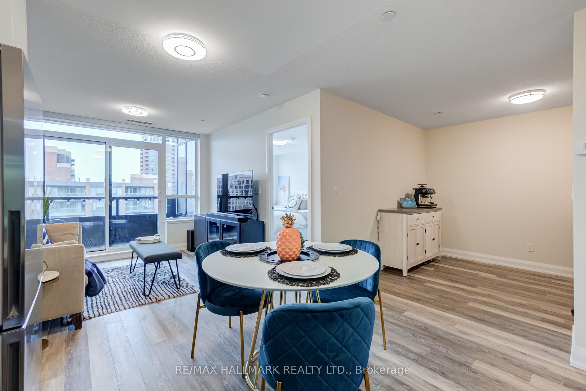 Photo 5 of Unit 726, 25 Water Walk Drive, Markham, Unionville — HOMEH