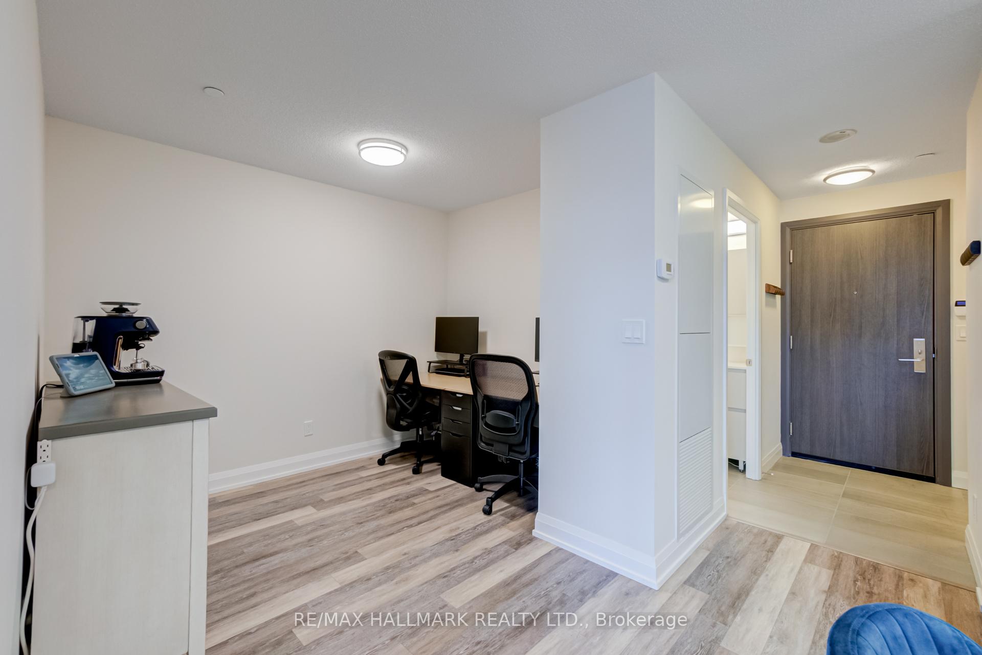 Photo 11 of Unit 726, 25 Water Walk Drive, Markham, Unionville — HOMEH