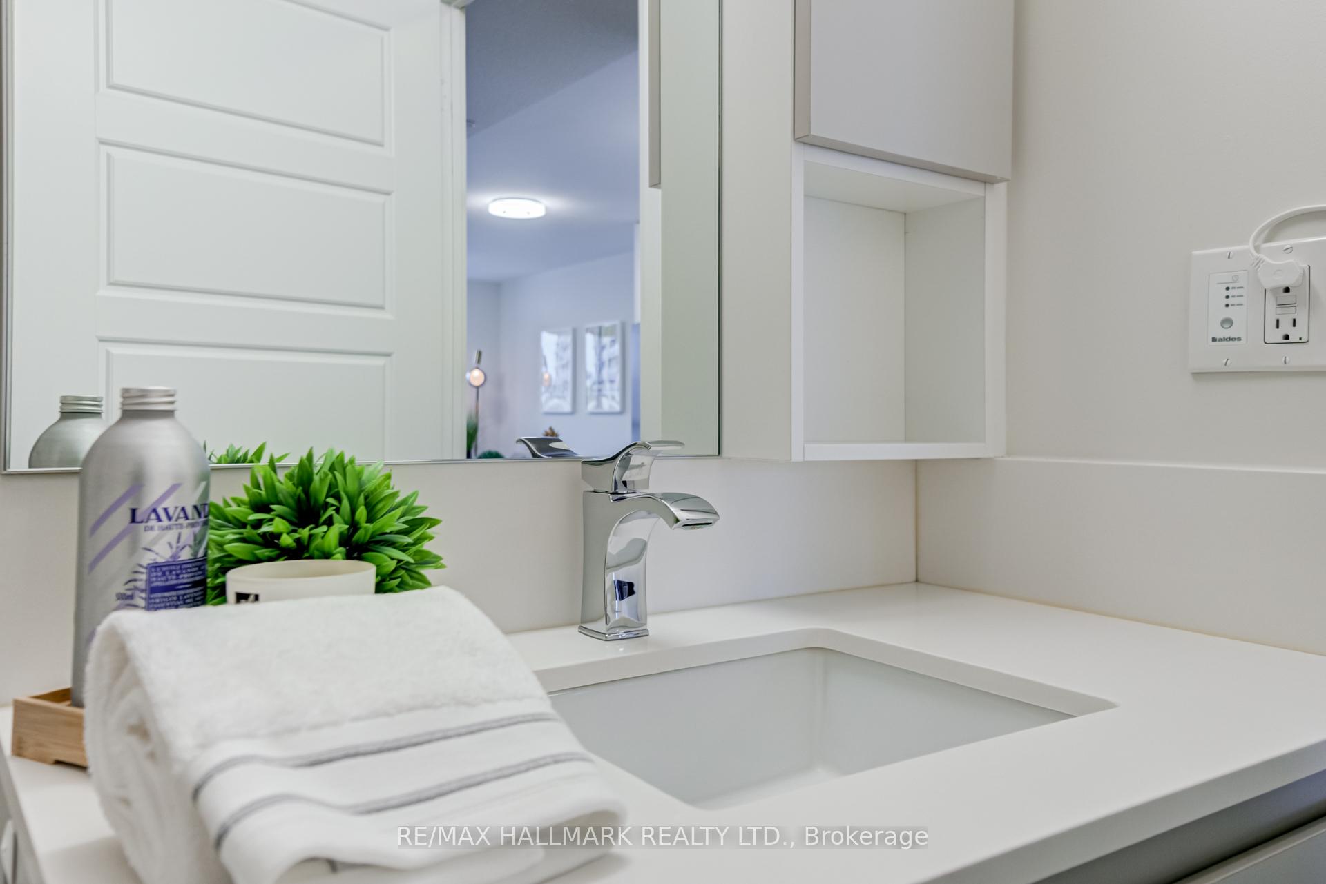Photo 18 of Unit 726, 25 Water Walk Drive, Markham, Unionville — HOMEH