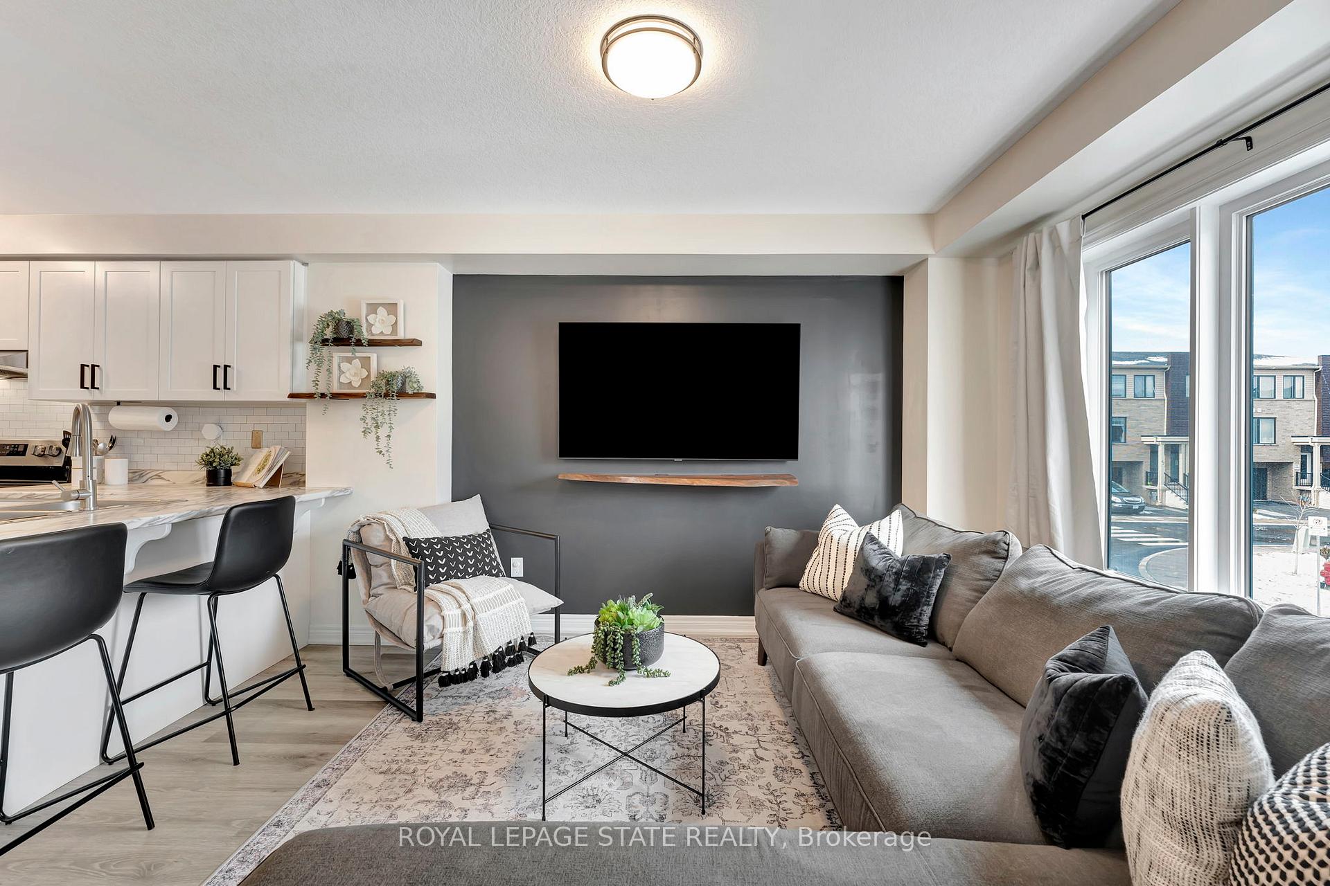Photo 12 of 108 Dryden Lane, Hamilton, McQuesten — HOMEH