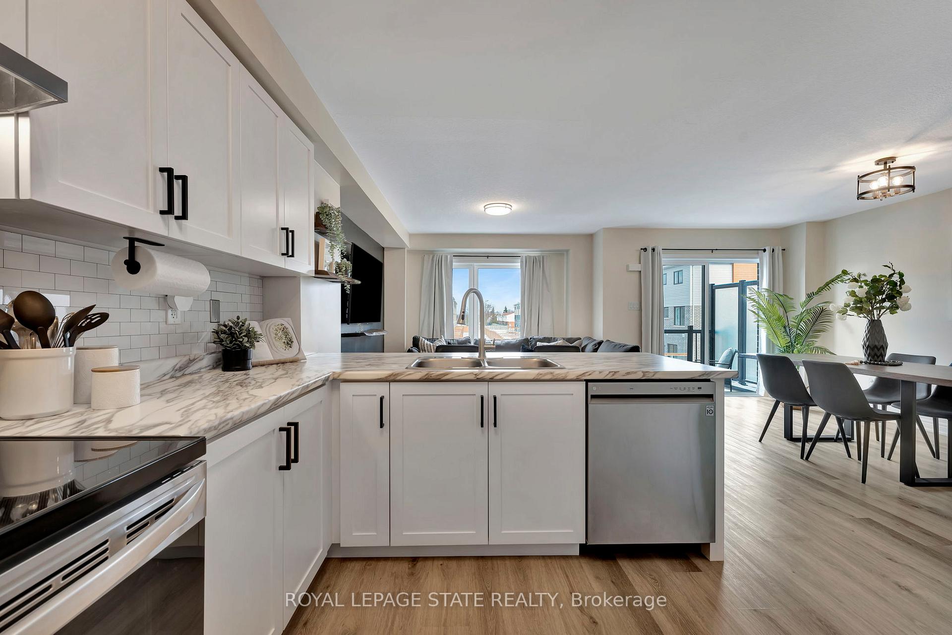 Photo 13 of 108 Dryden Lane, Hamilton, McQuesten — HOMEH