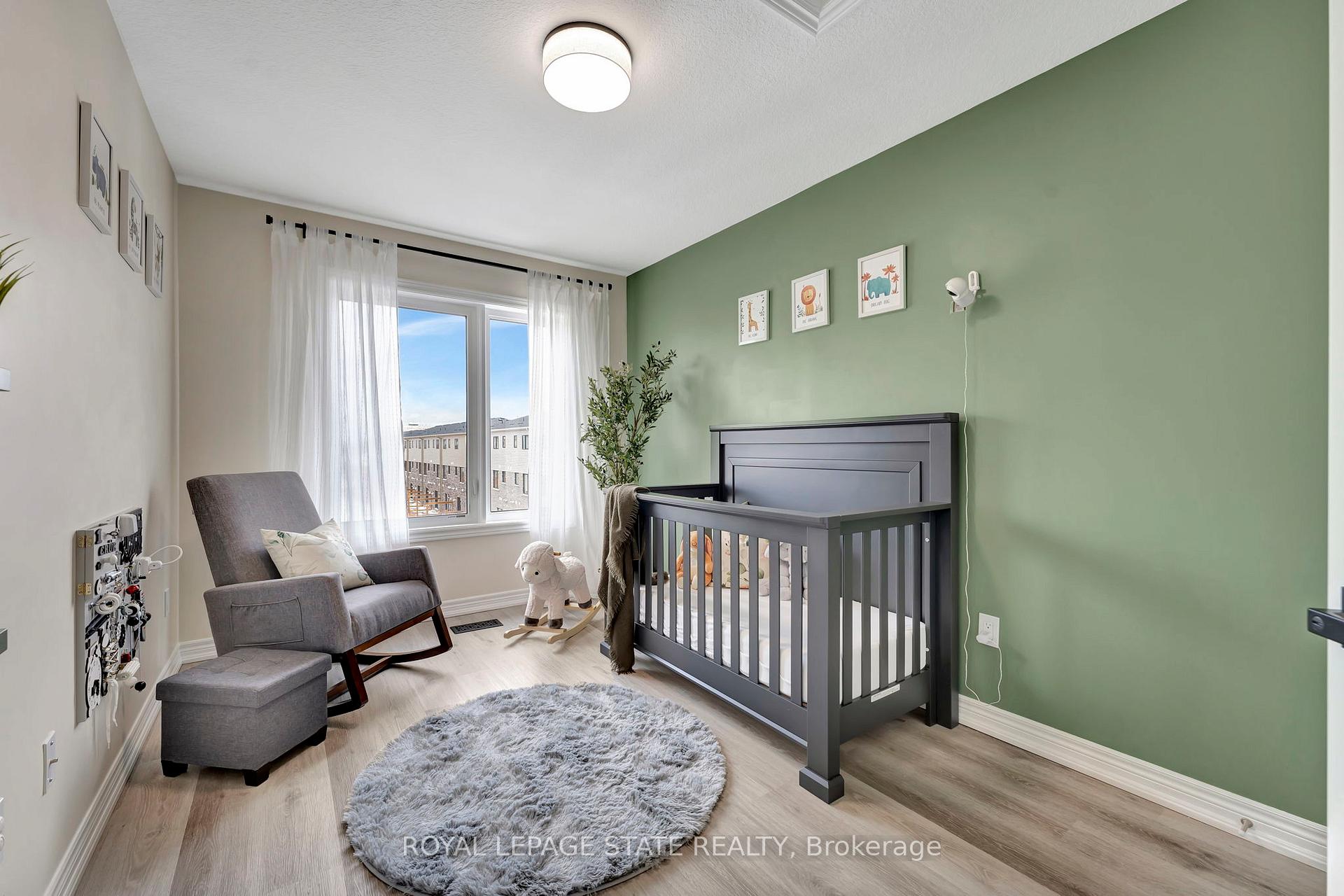 Photo 15 of 108 Dryden Lane, Hamilton, McQuesten — HOMEH