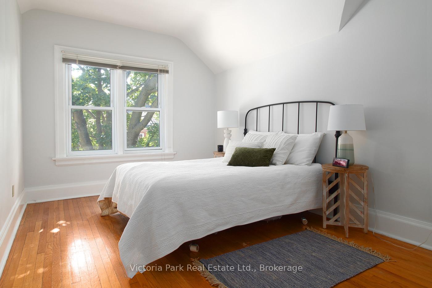 Photo 16 of 34 Park Street, Kitchener — HOMEH