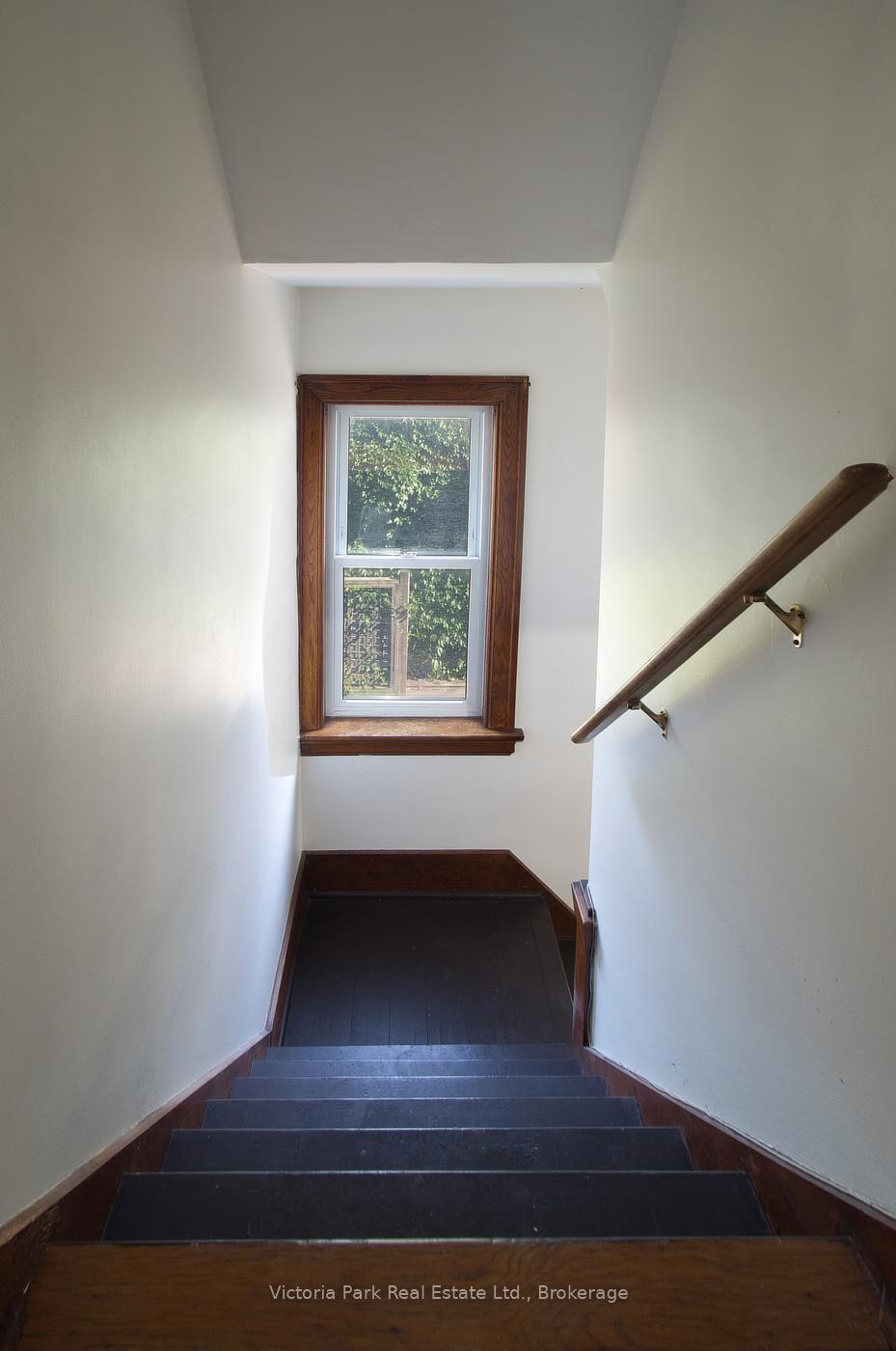 Photo 26 of 34 Park Street, Kitchener — HOMEH