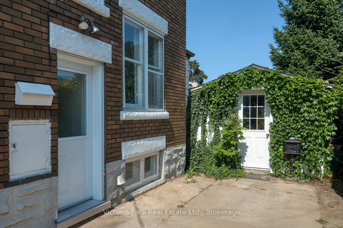 Photo 33 of 34 Park Street, Kitchener — HOMEH
