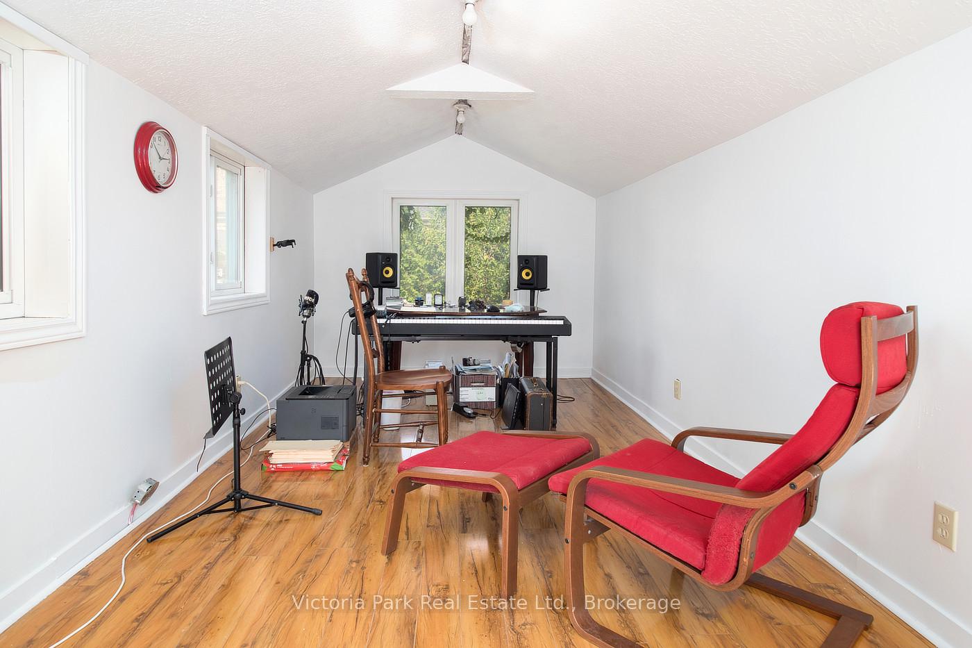 Photo 31 of 34 Park Street, Kitchener — HOMEH