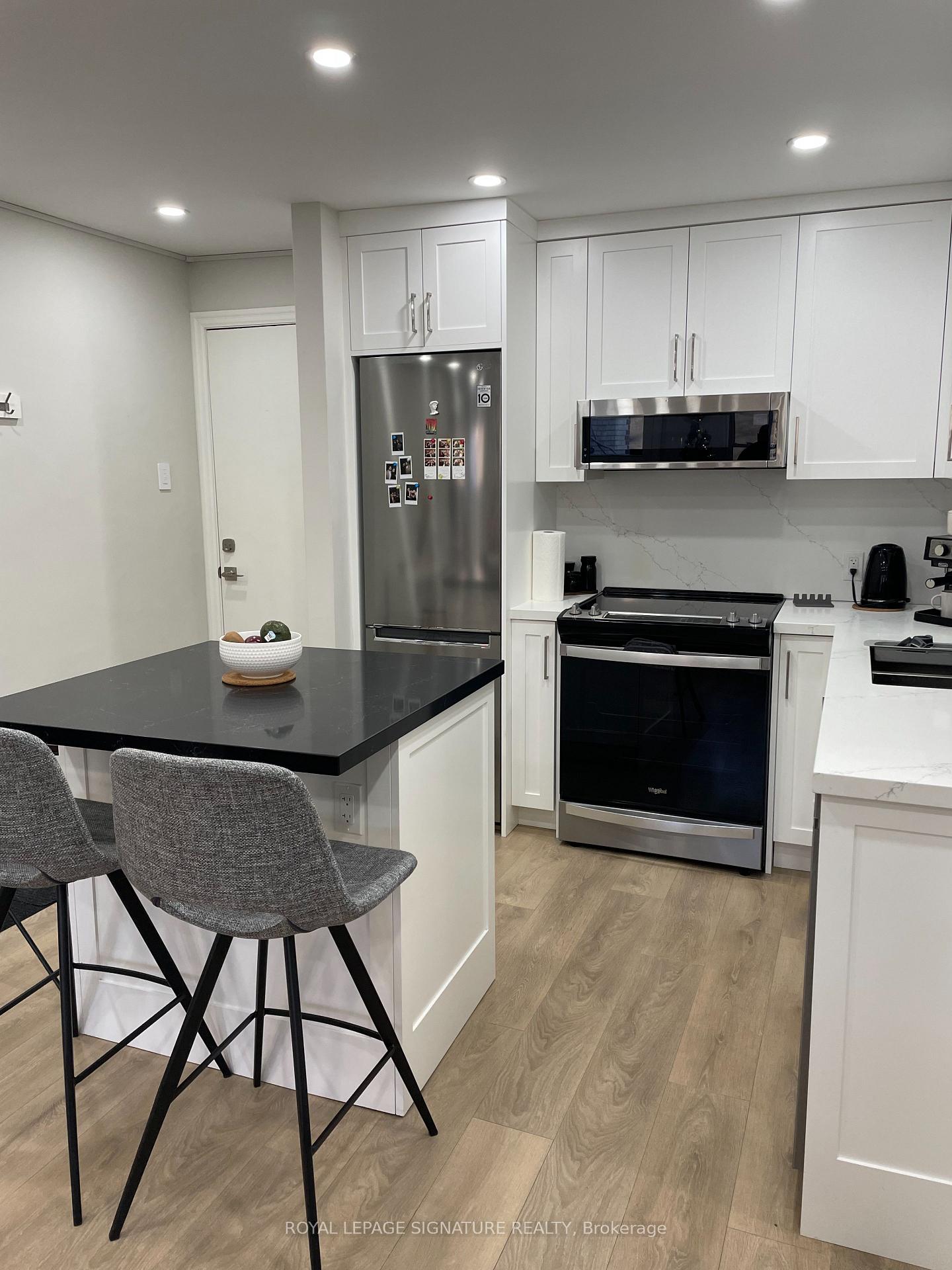 Photo 3 of Unit 2, 530 Eglinton Avenue W, Toronto, Lawrence Park South — HOMEH