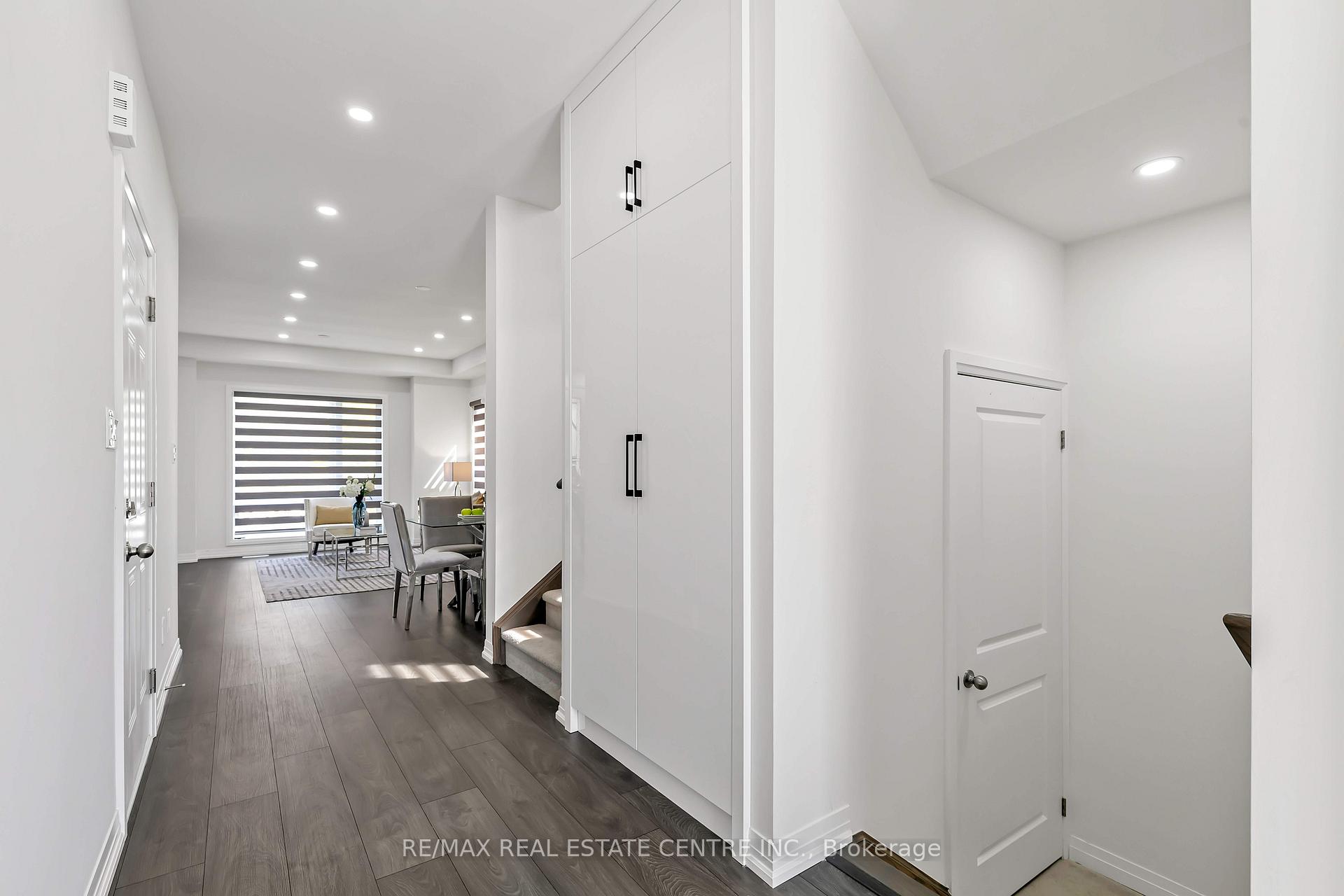 Photo 5 of 28 Klein Way, Whitby, Taunton North — HOMEH
