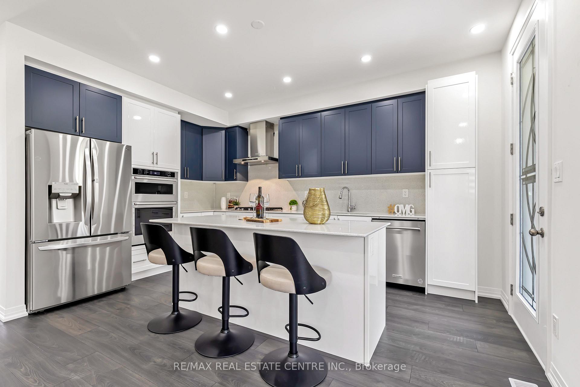 Photo 13 of 28 Klein Way, Whitby, Taunton North — HOMEH
