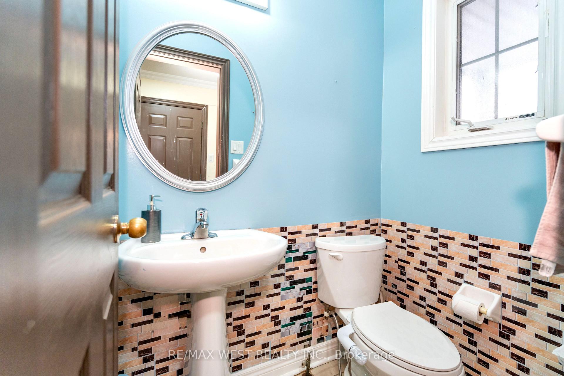 Photo 19 of 83 Ridgemore Crescent, Brampton, Fletcher's Meadow — HOMEH