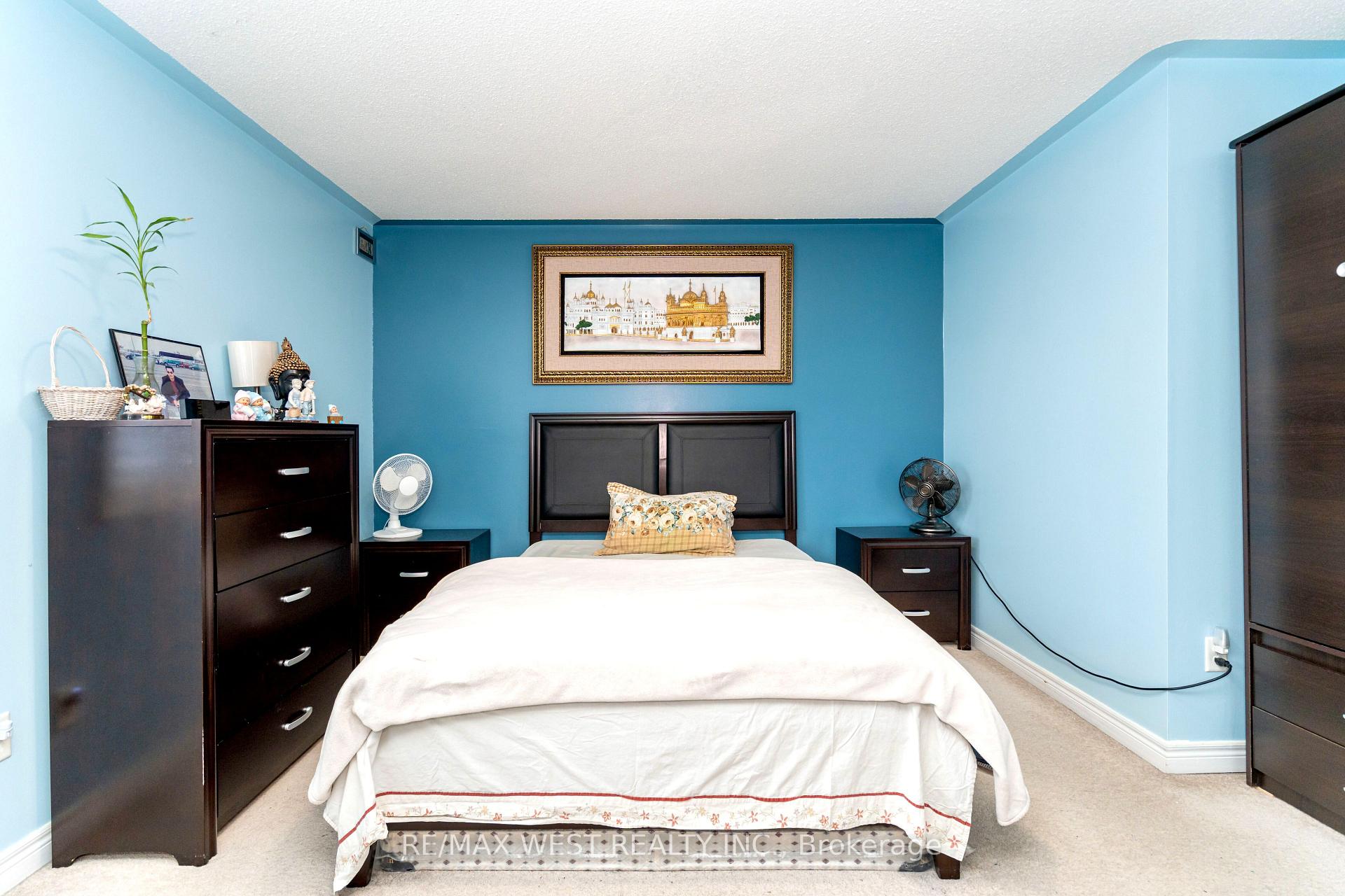 Photo 22 of 83 Ridgemore Crescent, Brampton, Fletcher's Meadow — HOMEH