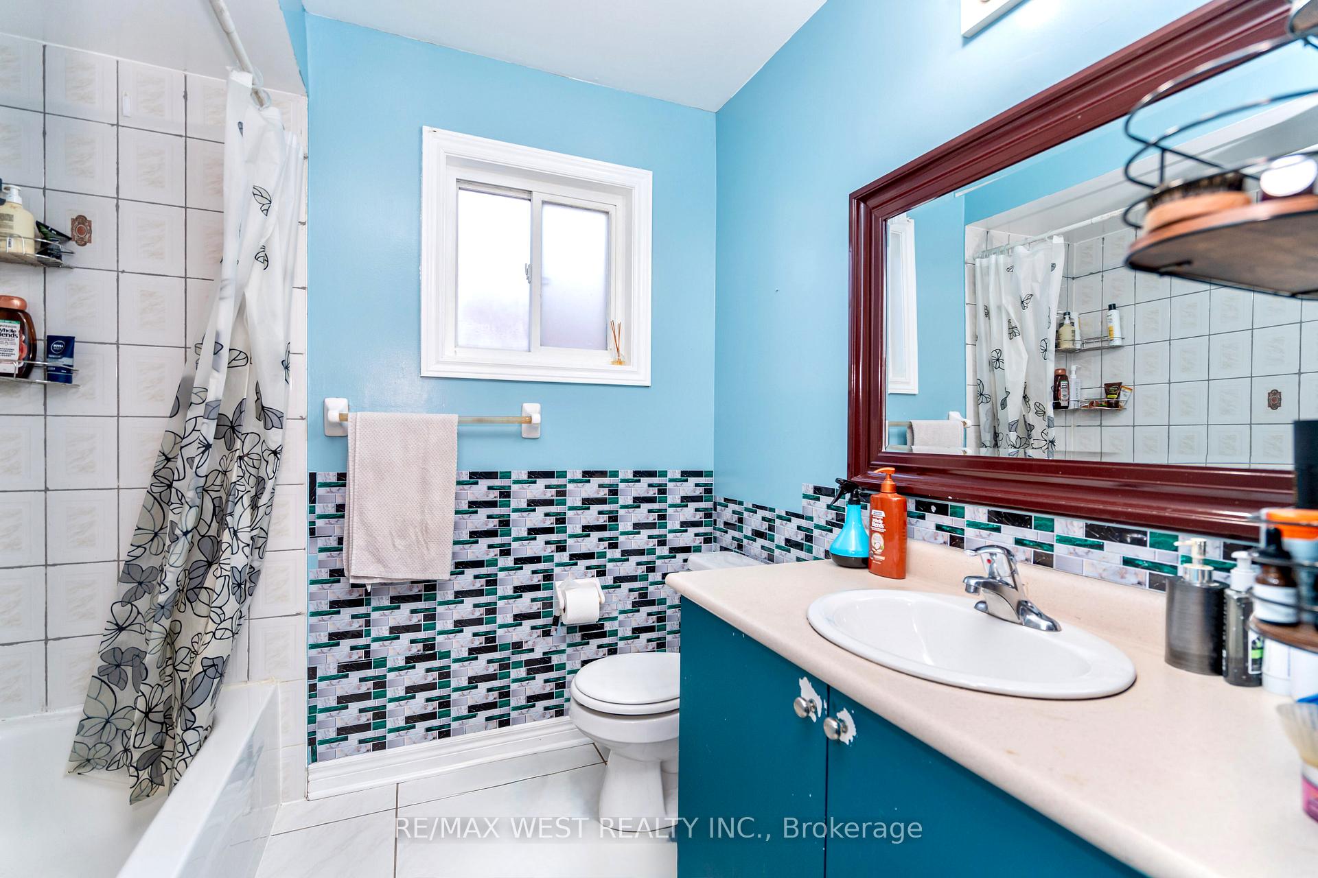 Photo 21 of 83 Ridgemore Crescent, Brampton, Fletcher's Meadow — HOMEH